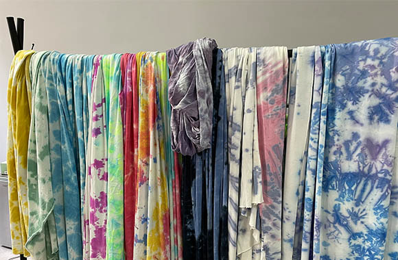 News Five:how to produce the tie dye fabric in quantity?