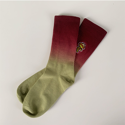 New Fashion Dip Dye Socks Crew Socks Embroidery Socks Custom New Fashion Dip Dye Socks Crew Socks Embroidery Socks Custom
